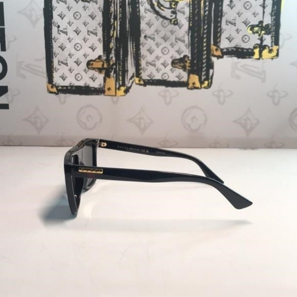New ✨ Authentic Gucci GG0748S 001 Sunglasses – Black Frame, Grey Lenses ✨ - Picture 5 of 12